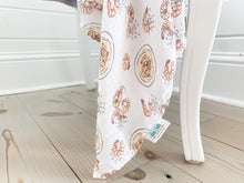 Load image into Gallery viewer, Gift Set: Shrimp&#39;n Grits Baby Muslin Swaddle Blanket and Burp Cloth/Bib Combo