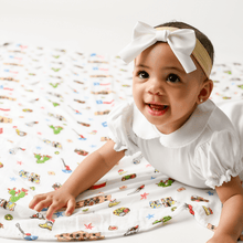 Load image into Gallery viewer, Gift Set: Texas Baby Unisex Muslin Swaddle Blanket and Burp Cloth/Bib Combo