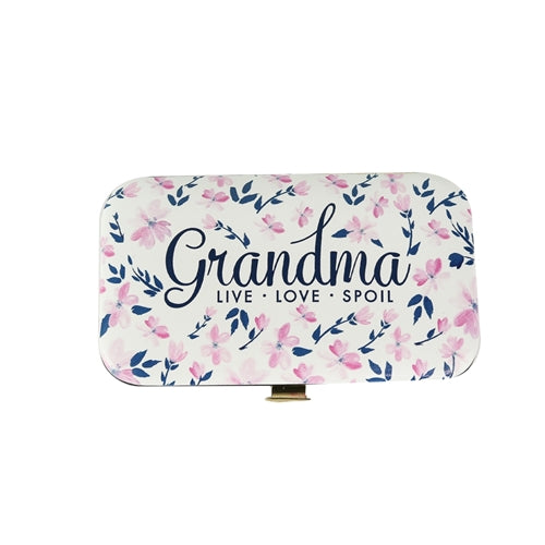 MARY SQUARE GRANDMA LIVE LOVE SPOIL MANICURE SET