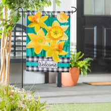 Load image into Gallery viewer, EVERGREEN DAFFODIL GARDEN GARDEN BURLAP FLAG