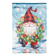 Load image into Gallery viewer, EVERGREEN GNOME WITH A CHRISTMAS WREATH GARDEN LUSTRE FLAG