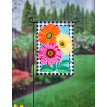 Load image into Gallery viewer, EVERGREEN GERBERA DAISY TRIO GARDEN APPLIQUE FLAG