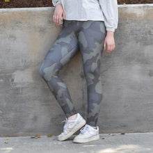 Load image into Gallery viewer, MUD PIE GREEN CAMO ZIGGY LEGGINGS