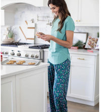 Load image into Gallery viewer, HELLO MELLO CHRISTMAS 2021 COLLECTION LOUNGE PANTS - CHRISTMAS PLAID