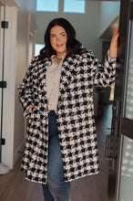 Load image into Gallery viewer, Monochromatic Moment Houndstooth Coat