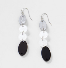 Load image into Gallery viewer, COCO &amp; CARMEN RAVEN EARRINGS