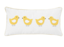 Load image into Gallery viewer, C &amp; F HOME SPRING FOUR CUTE CHICKS THROW PILLOW