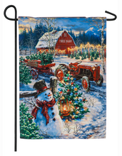 Load image into Gallery viewer, Evergreen Tree Farm Solar LED Garden Flag