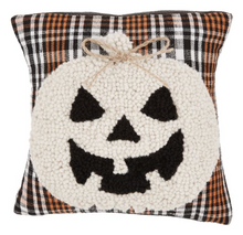 Load image into Gallery viewer, Mud Pie Halloween Hooked Mini Pillows