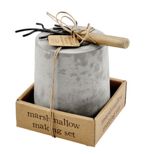 Load image into Gallery viewer, Mud Pie Marshmallow Roasting Set