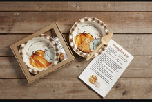 Load image into Gallery viewer, Mud Pie Fall 2021 Boxed Pie Plate Set